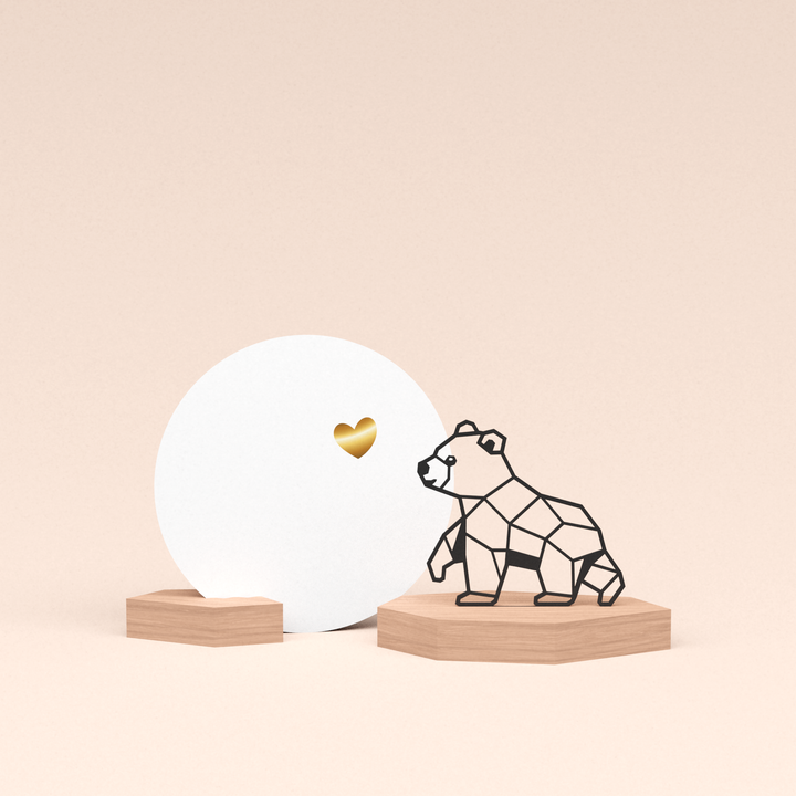 luxe cadeau woondecoratie met beertje illustratie en ronde wenskaart veel liefs