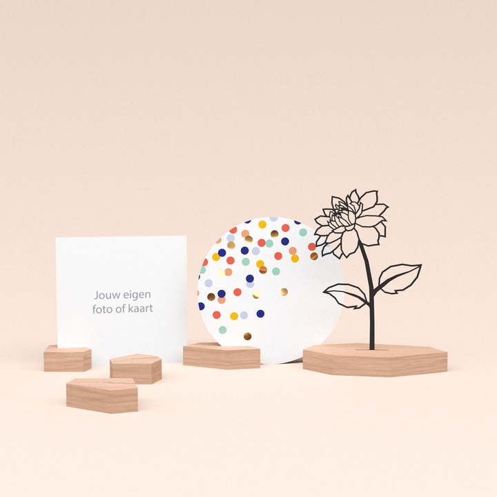 premium wenskaarthouder cadeauset met dahlia bloem illustratie en luxe ronde kaart confetti feest