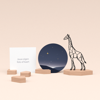 premium wenskaarthouder cadeauset met giraf illustratie en luxe ronde kaart sterrenhemel 