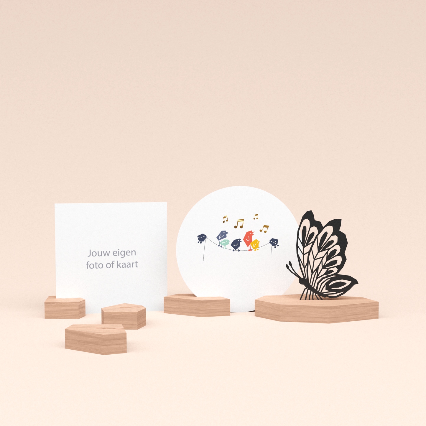 premium wenskaarthouder cadeauset met vlinder illustratie en luxe ronde kaart tjieperdepiep hoera! 