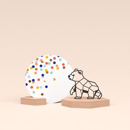 luxe cadeau kaartstandaard met beertje illustratie en ronde kaart confetti feest 