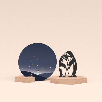 luxe cadeau kaartstandaard met pinguin stelletje illustratie en ronde kaart vallende blaadjes 