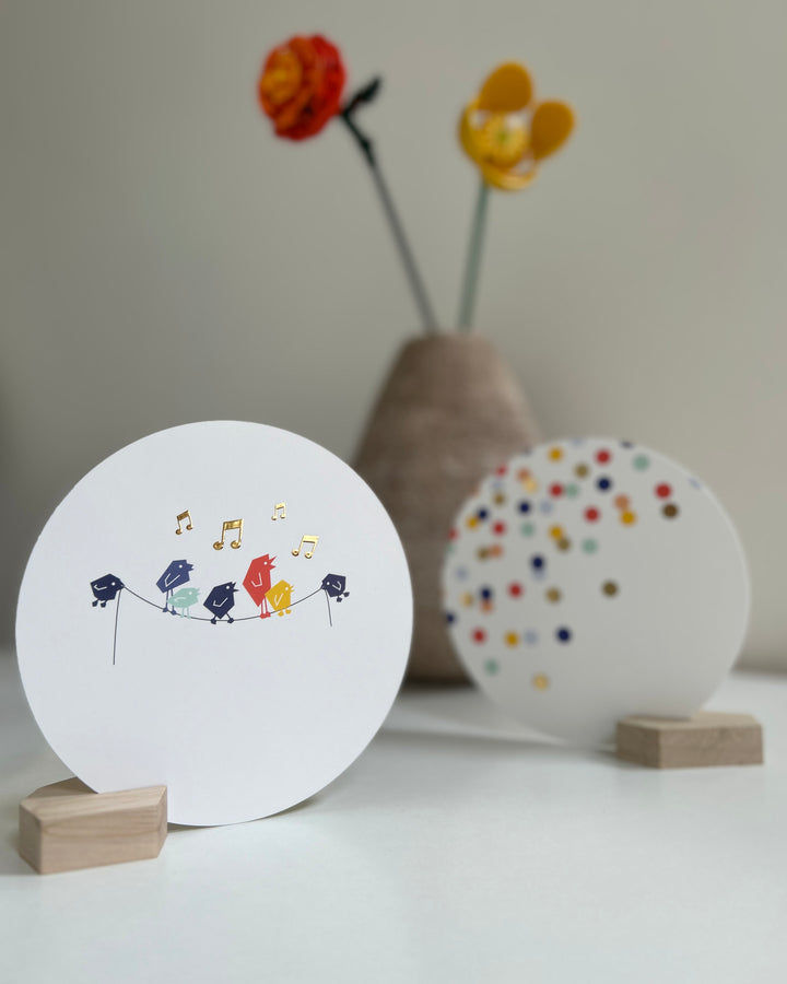 Tjieperdepiep hoera! kaart met houten kaarthouder