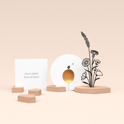 premium fotohouder cadeauset met bloemenboeket illustratie en luxe ronde wenskaart tjiep hoera! 