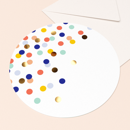 ronde ansichtkaart confetti feest met goud in luxe envelop  