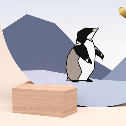 mooie ronde wenskaart kleine pinguin met duurzame houten kaarthouder