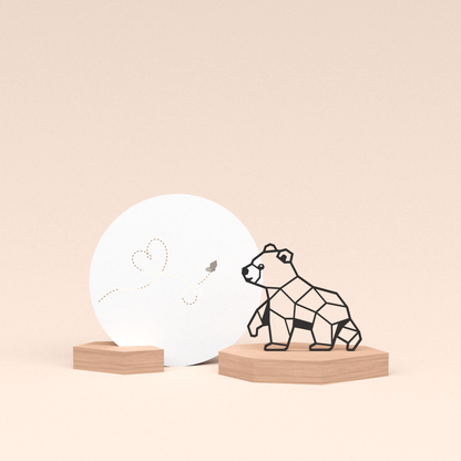 luxe cadeau wenskaarthouder met beertje illustratie en ronde wenskaart liefdevolle vlinder 