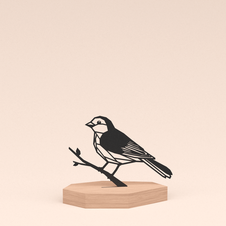 polygone design illustratie vogel | mus in kersenhouten standaard  